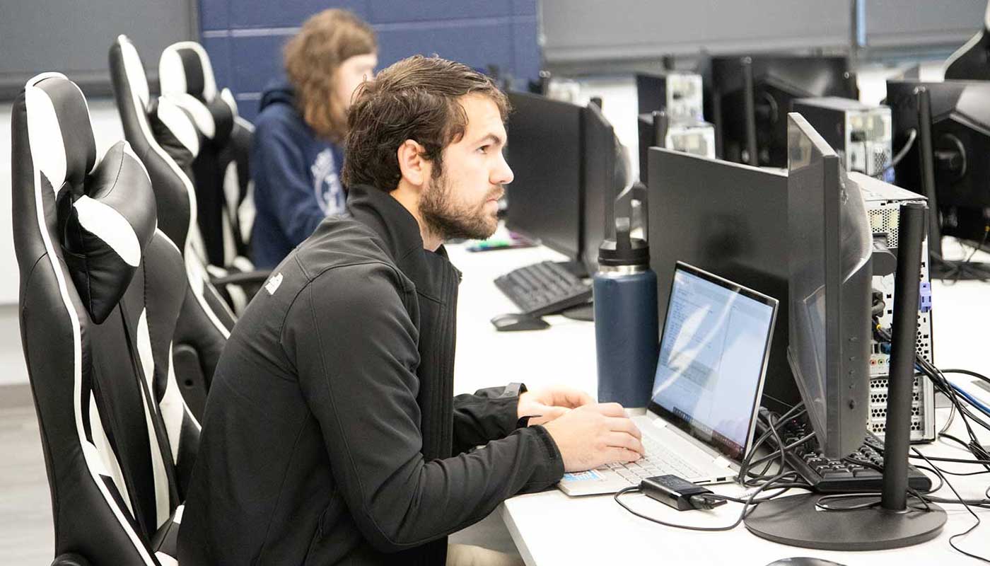 Students working in computer lab